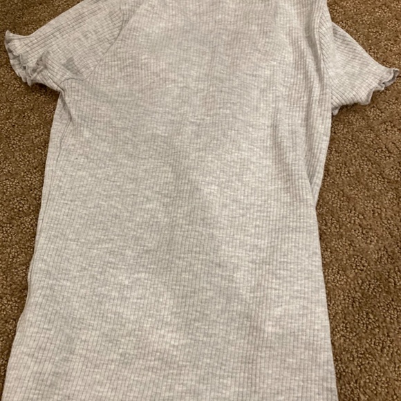 Scrunchie Gray Top - Picture 3 of 4